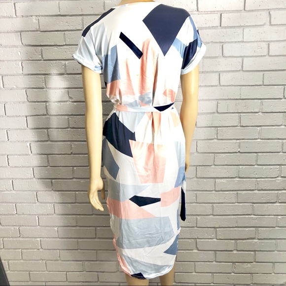 🦄Poptem V-Neck Geometric Pattern BeltedMidi Dress - Picture 5 of 8